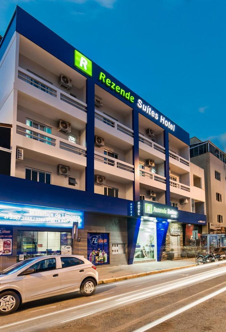 Rezende Suites Balneário Camboriú エクステリア 写真